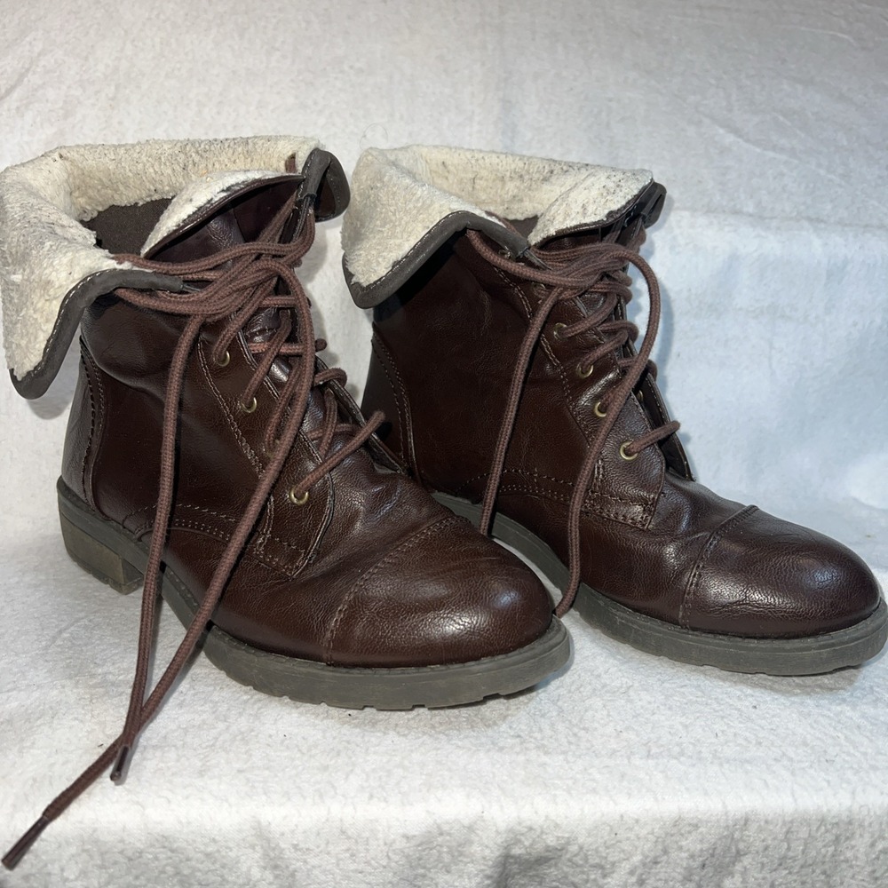 GH Bass Brown Women's Combat Boots Sherpa Lined A 8.5 Cozy‎ Hike Booties